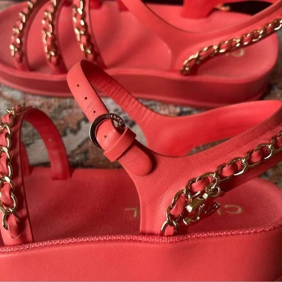 Chanel Coral Pink 2021 Interlocking CC Logo Gladiator Sandals Leather Gold Chain - Picture 6 of 10